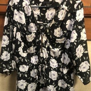 Black floral 3/4 sleeve blouse